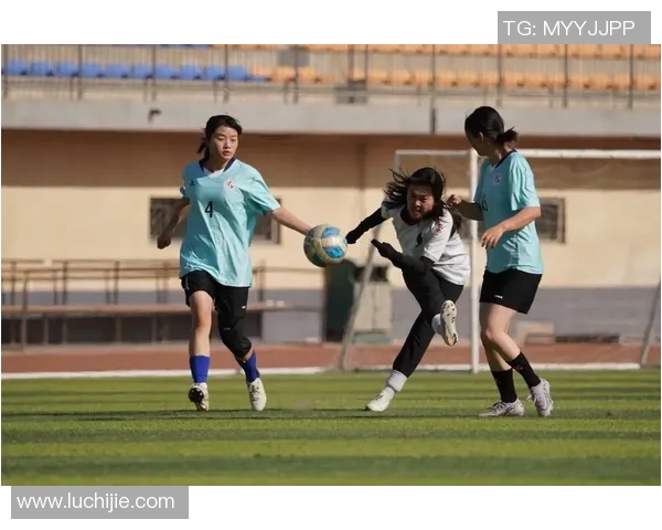 扎辫子的足球明星们如何在绿茵场上展现独特风格与个人魅力 扎辫子的足球明星们如何在绿茵场上展现独特风格与个人魅力