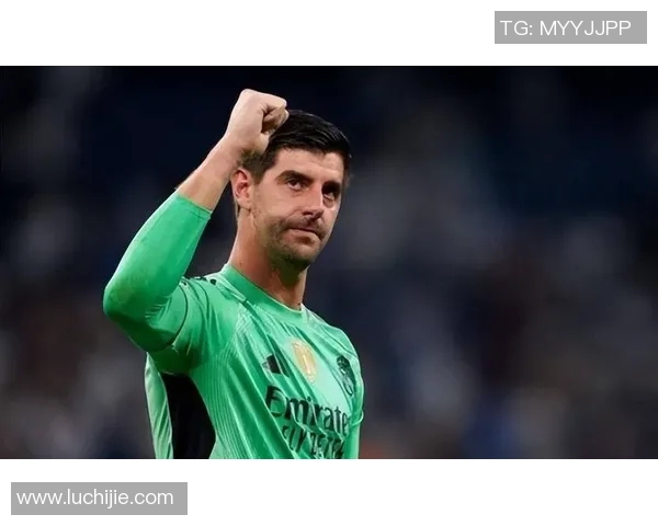 库尔图瓦的守门艺术与职业生涯的辉煌历程分析 库尔图瓦的守门艺术与职业生涯的辉煌历程分析